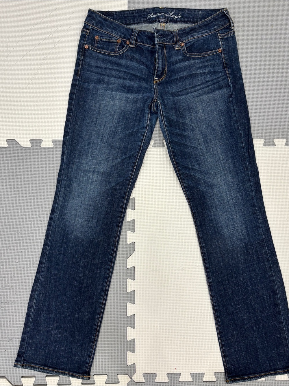 American Eagle Outfitters Women’s Indigo Straight-Leg Jeans